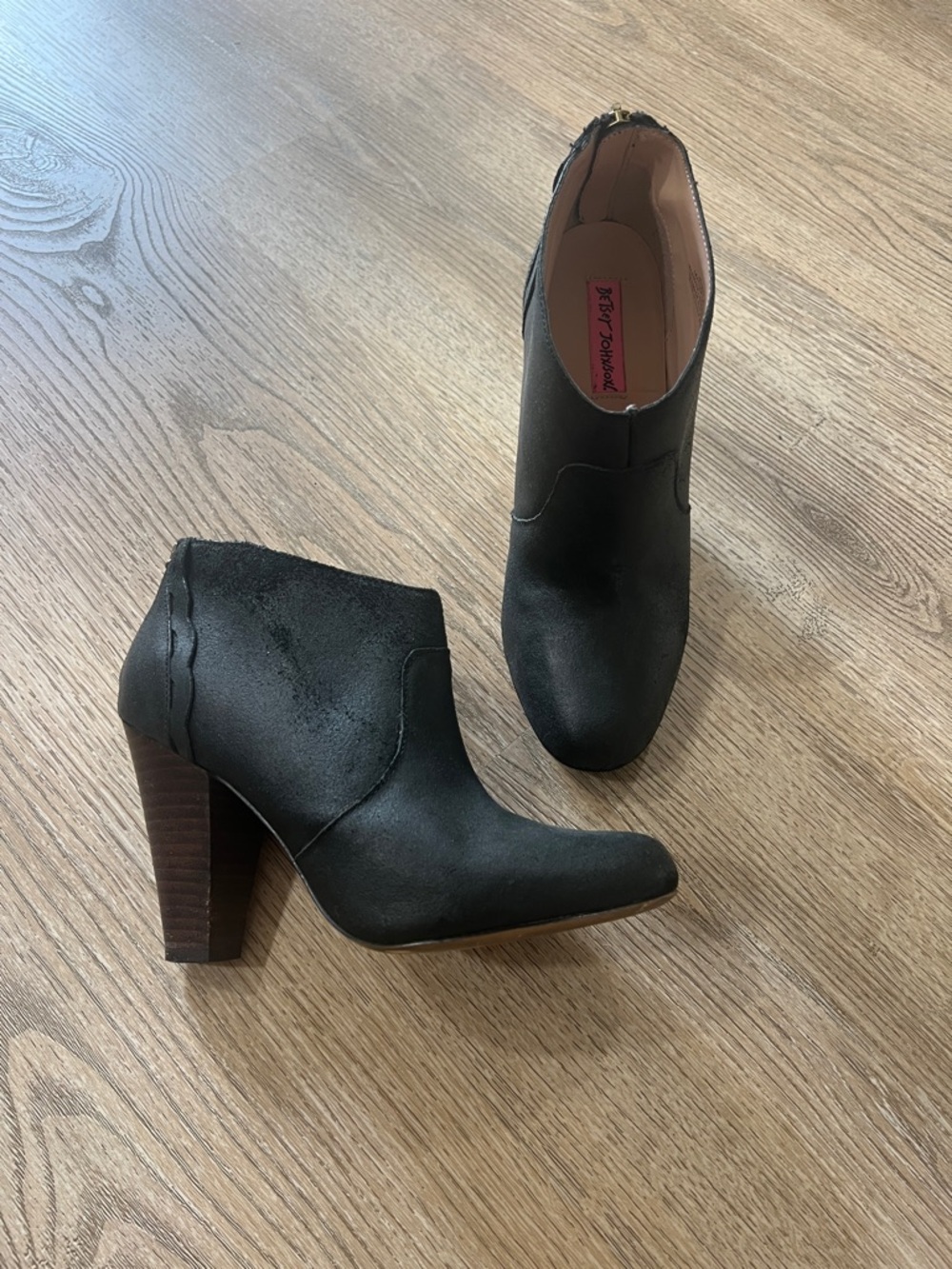 Betsey Johnson - Jensen bootie - Black Suede - 8